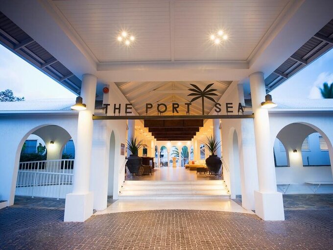 Mantra Portsea Entrance