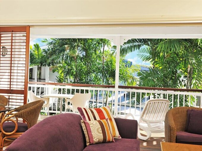 Mantra on the Inlet Living Area