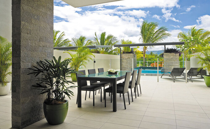 Coconut Grove Port Douglas
