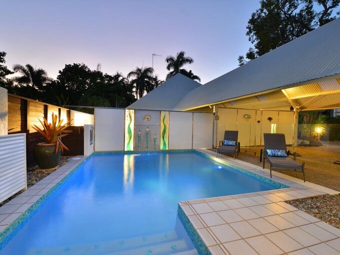 Serenity Luxury Villa Pool