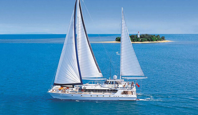Wavedancer Low Isles Cruises