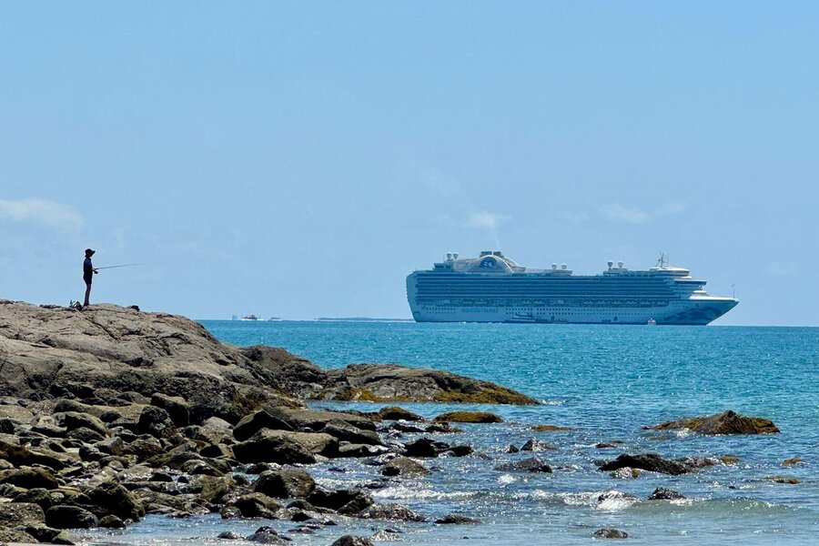 Port Douglas Cruise Ship