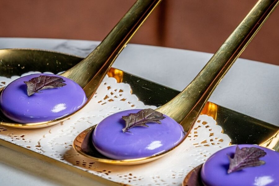 Cosmos Cocktail Lounge hits the bulls-eye in Port Douglas